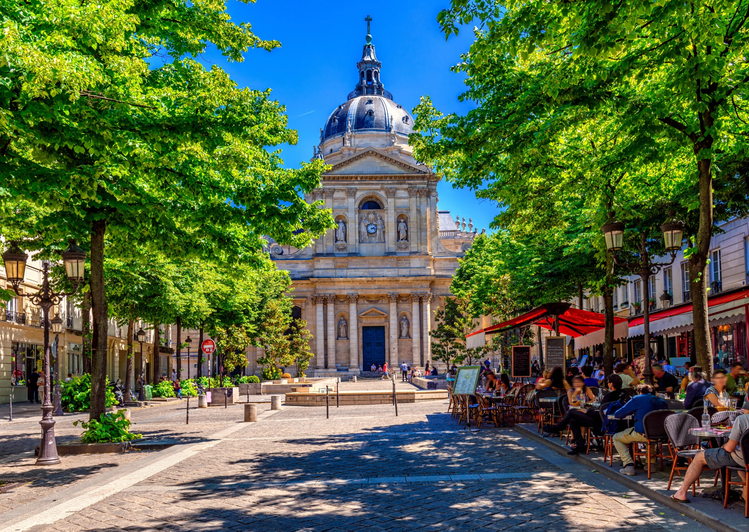 Sunny day in the Latin Quarter during the Heart of Paris guided tour