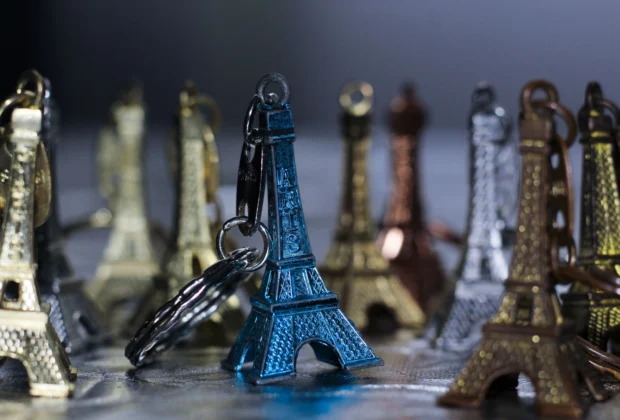 Eiffel Tower keychain